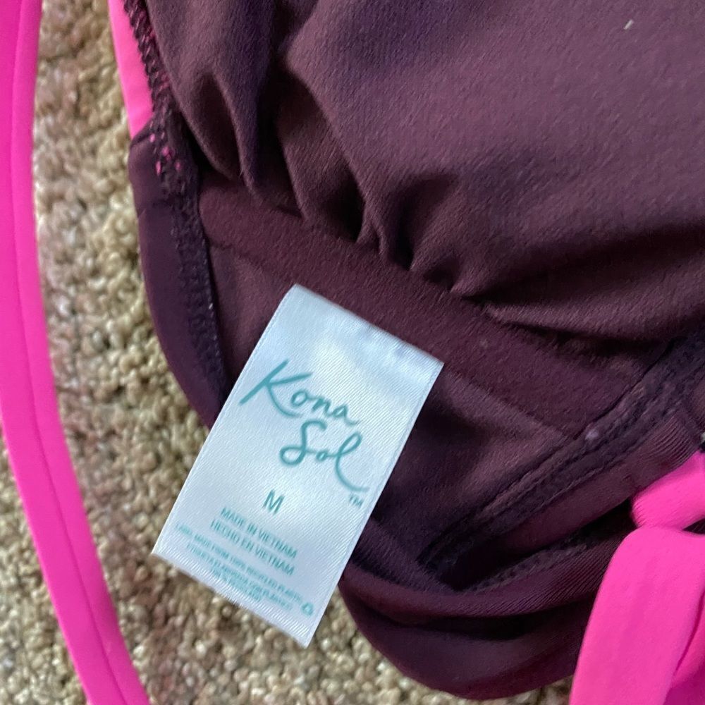 Kona Sol Color Block Swim Top - Picture 8 of 8